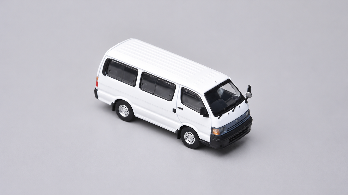 <予約商品>1/64 TOYOTA HIACE H100 WHITE ※2026年10月以後入荷予定