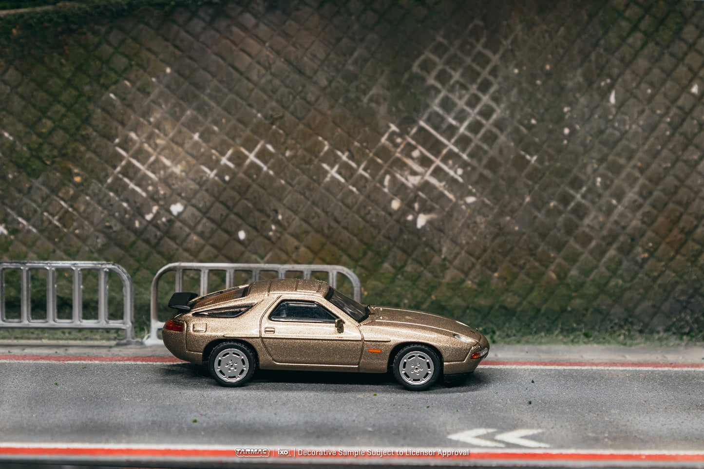 <予約商品>1/64 Porsche 928 S4 Platinum Metallic ※2026年10月以後入荷予定