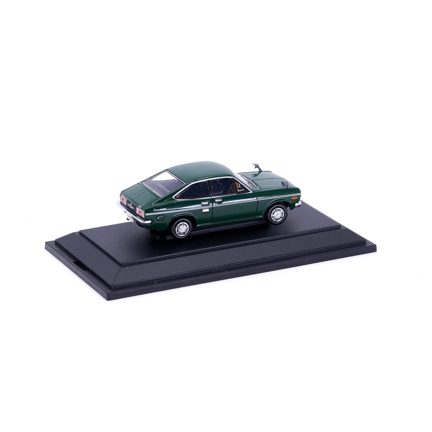 1/43 NISSAN SUNNY COUPE GX (GREEN)