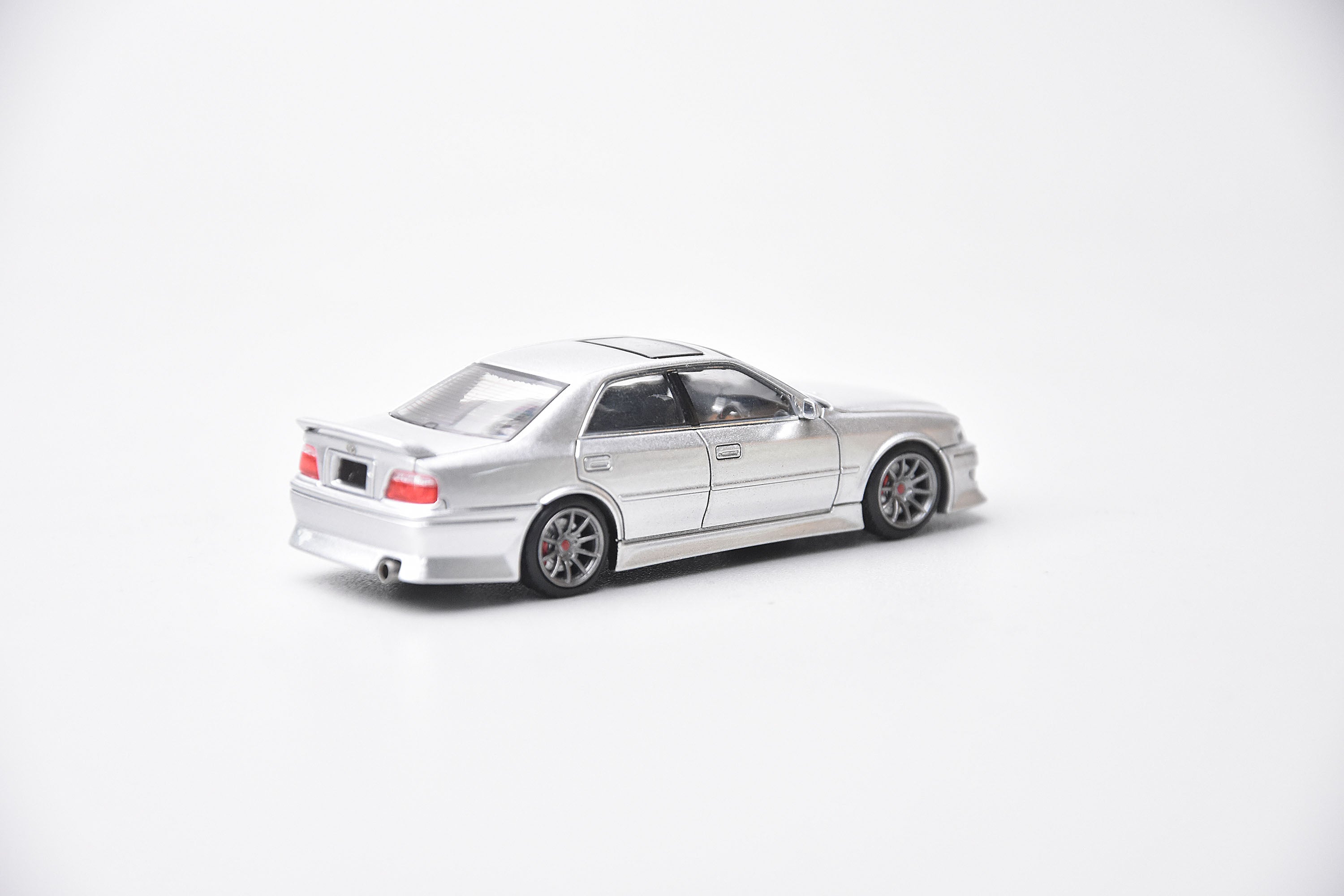予約商品＞1/64 Toyota Chaser JZX100 Custom Version ※2026年12月以後