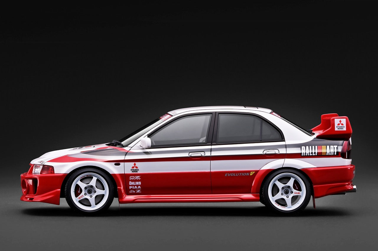 ＜予約商品＞1/18 Mitsubishi LANCER EVOLUTION V (CP9A) White/Red ※2027年2月以後入荷予定