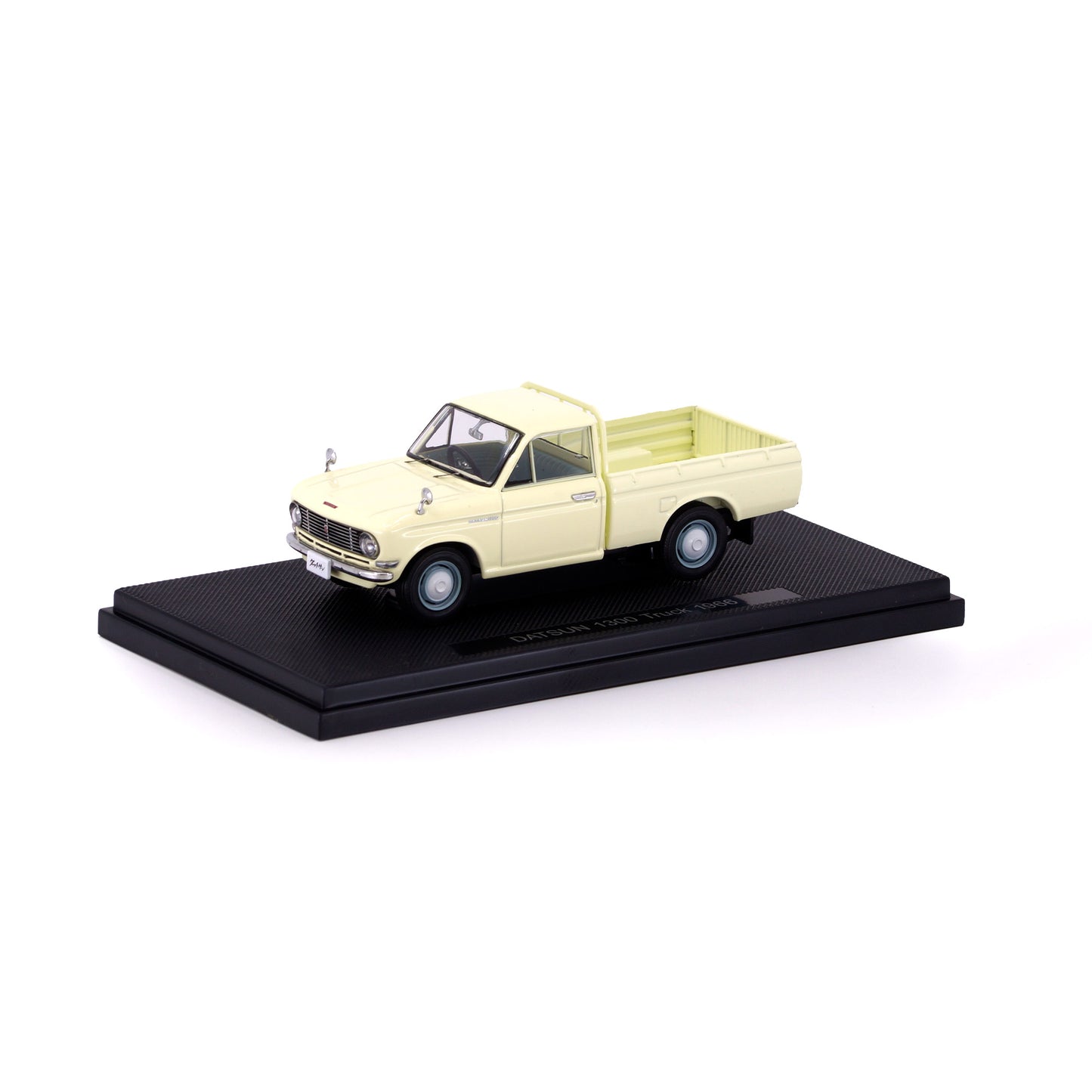 1/43 DATSUN 1300 Truck 1966 (IVORY)