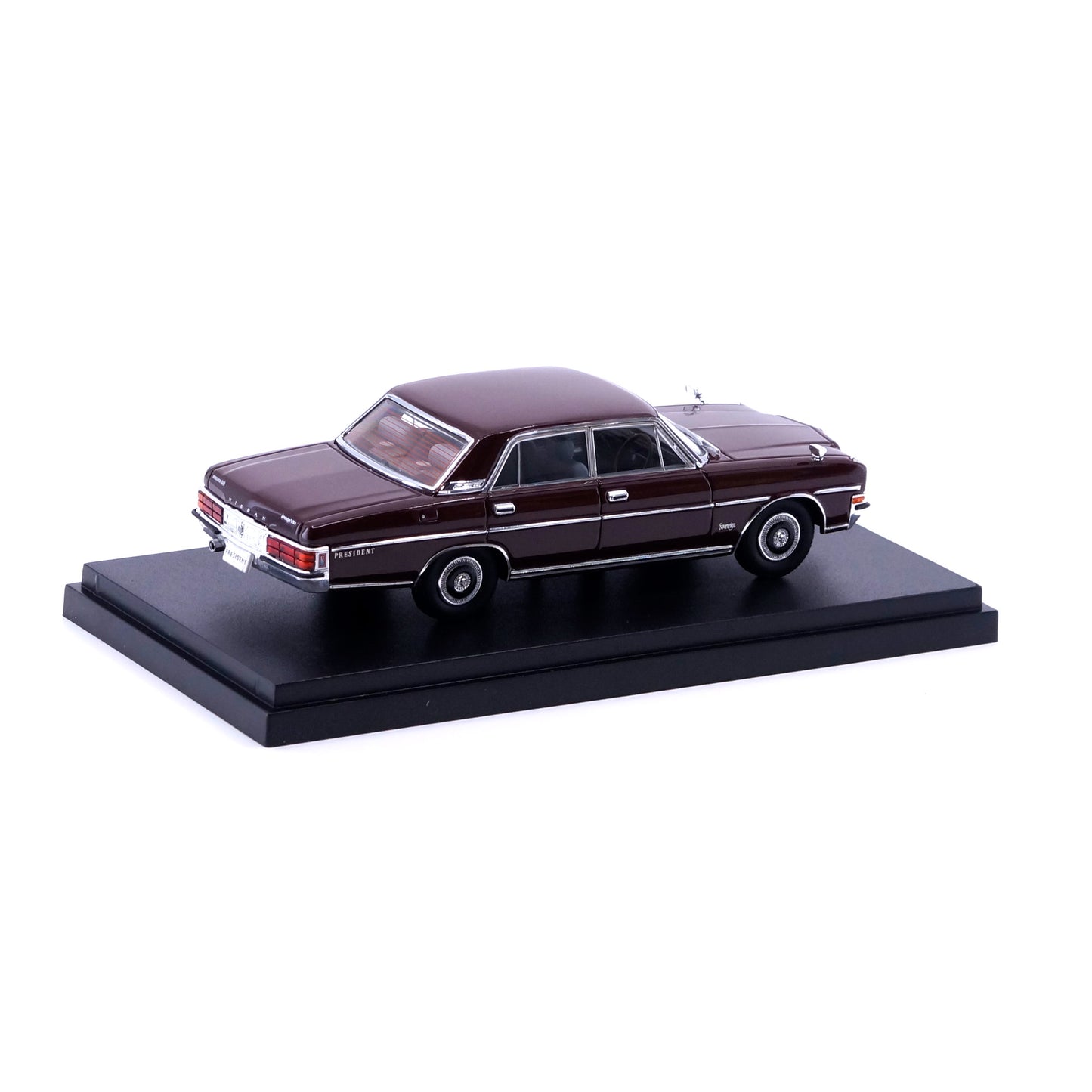 1/43 NISSAN PRESIDENT 252 (BROWN)
