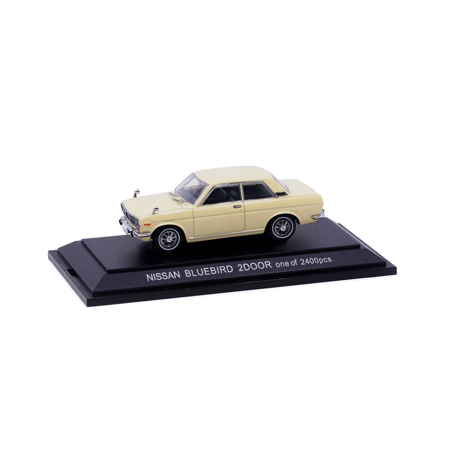 1/43 NISSAN BLUEBIRD 2 DOOR (LIGHT YELLOW)