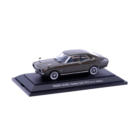 1/43 NISSAN LAUREL SGX (GREEN)