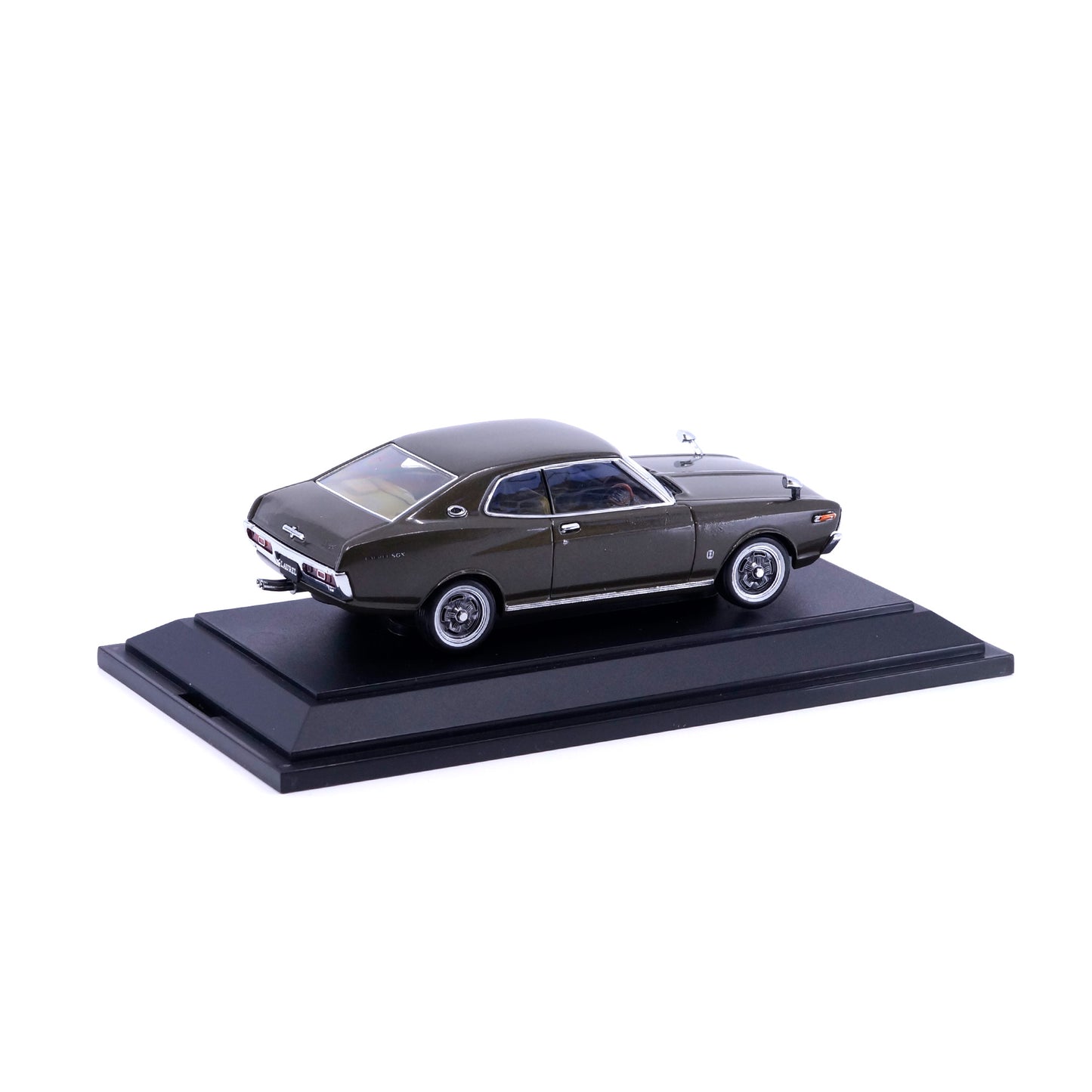 1/43 NISSAN LAUREL SGX (GREEN)