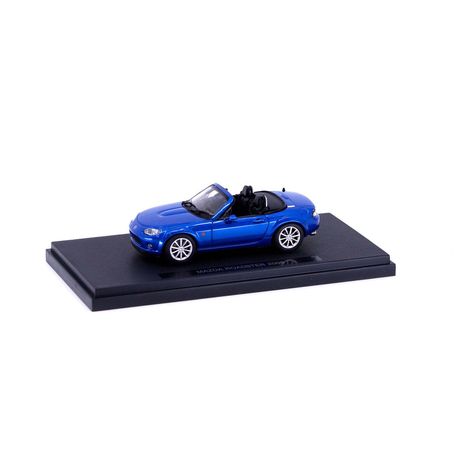1/43 MAZDA ROADSTER 2005 (WINNING BLUE)