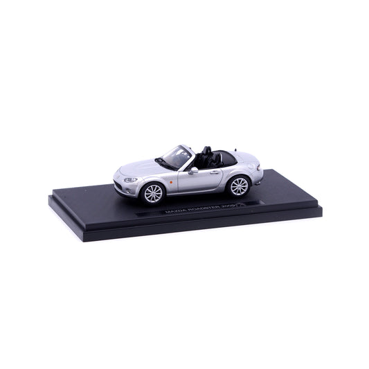 1/43 MAZDA ROADSTER 2005 (SUNLIGHT SILVER)