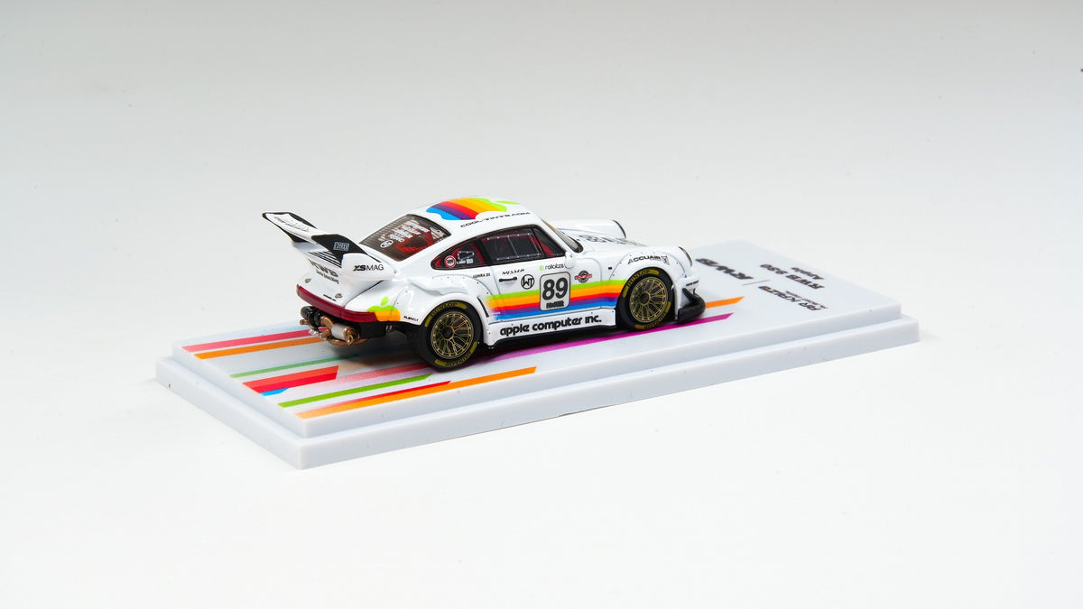 ＜予約商品＞ 1/64 RWB 930 APPLE ※2026年11月以後入荷予定