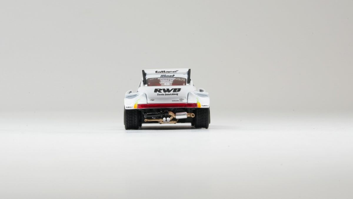 ＜予約商品＞ 1/64 RWB 930 APPLE ※2026年11月以後入荷予定