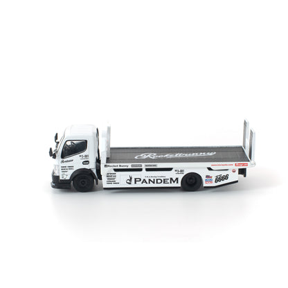 ＜予約商品＞1/64 PANDEM FUSO 300 FLATBED TRANSPORTER WHITE ※2026年9月以後入荷予定