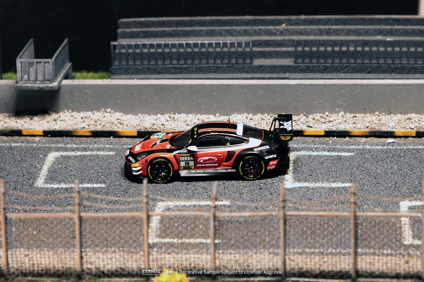 ＜予約商品＞1/64 Porsche 911 GT3 R DTM 2026 Bastian Buus ※2026年11月以後入荷予定