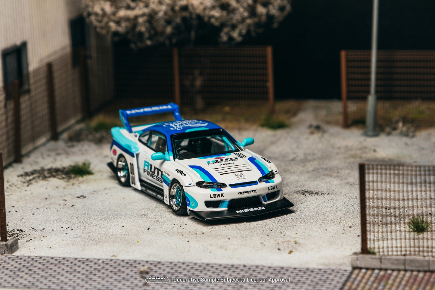 ＜予約商品＞1/64  LB-Super Silhouette Nissan SILVIA (S15) Auto Finesse  ※2026年10月以後入荷予定