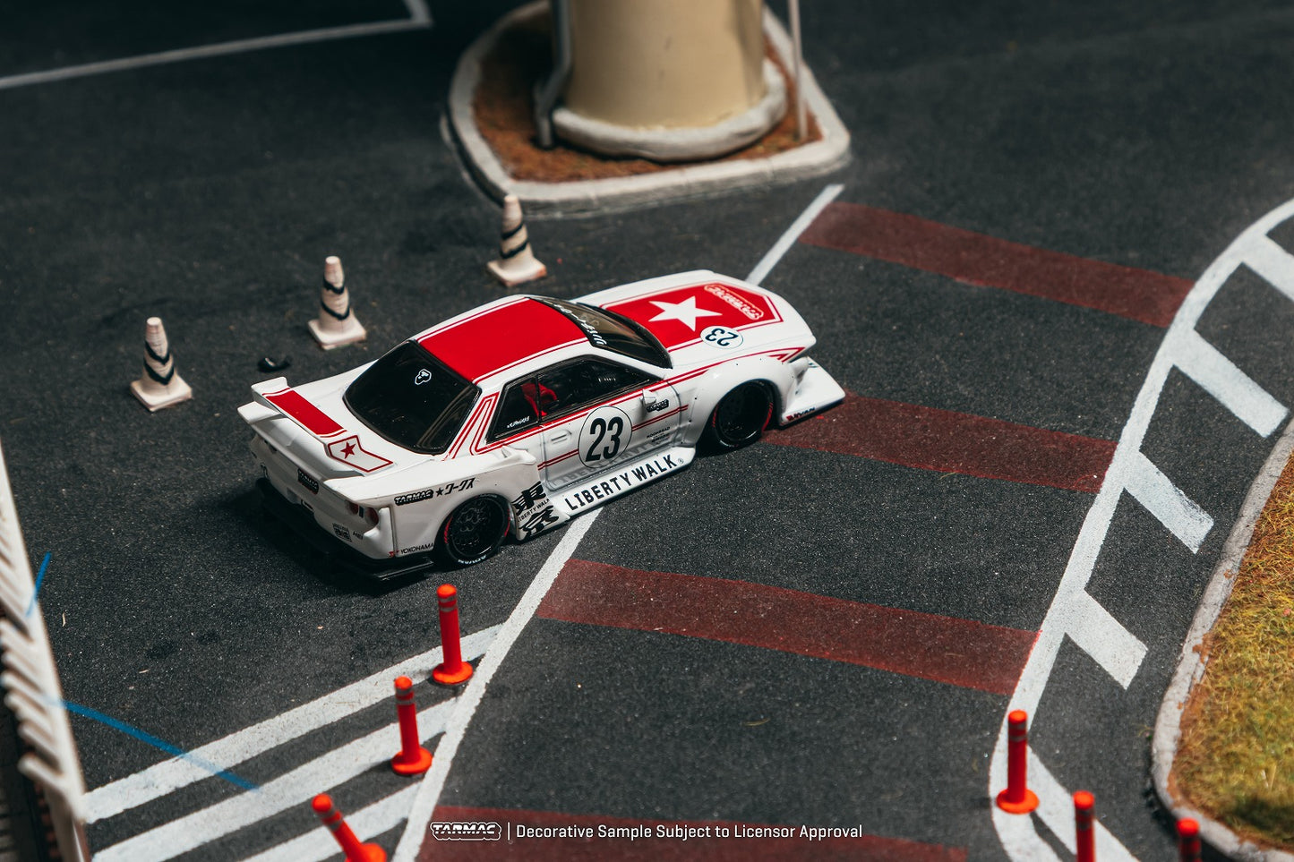 ＜予約商品＞1/64 LB-KAIDO WORKS Nissan R32 Skyline Tarmac※2027年2月以後入荷予定