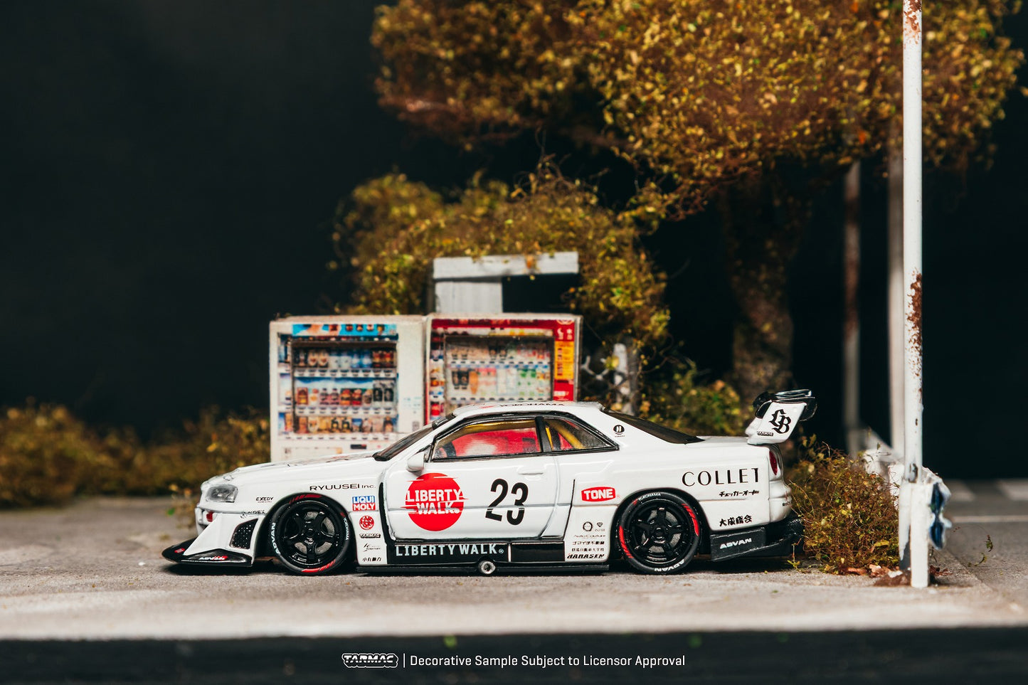 ＜予約商品＞1/64  LB-ER34 Super Silhouette SKYLINE White  ※2026年10月以後入荷予定