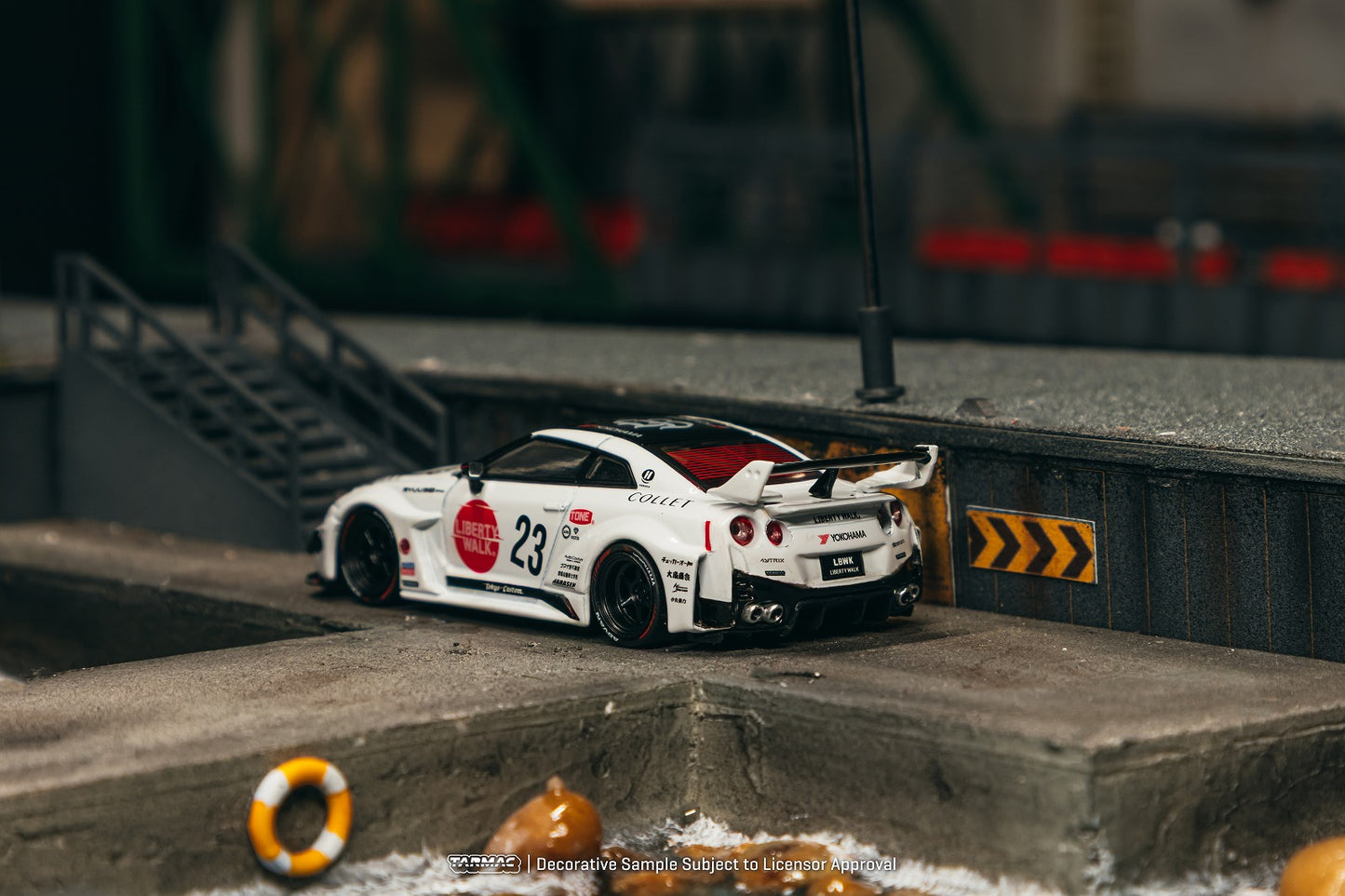 ＜予約商品＞1/64 LB-Silhouette WORKS GT NISSAN 35GT-RR White ※2026年9月以後入荷予定