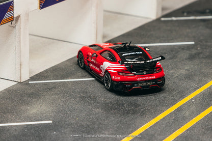 ＜予約商品＞1/64 Mercedes-Benz AMG GT Black Series Safety Car 2026 ※2027年2月以後入荷予定