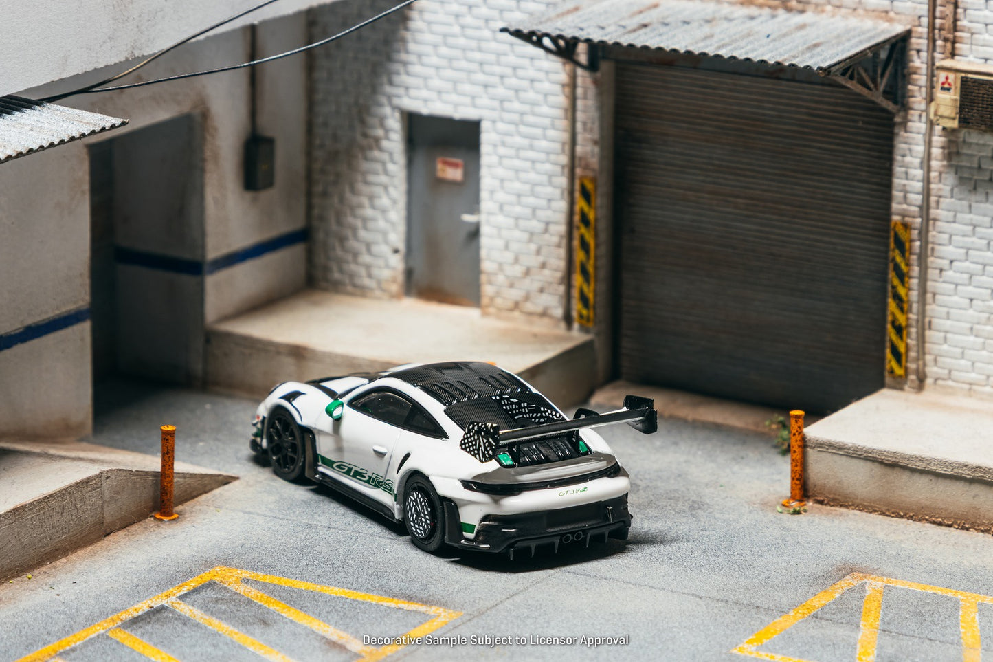 ＜予約商品＞1/64 Porsche GT3RS(992.1) MR White Green ※2026年12月以後入荷予定