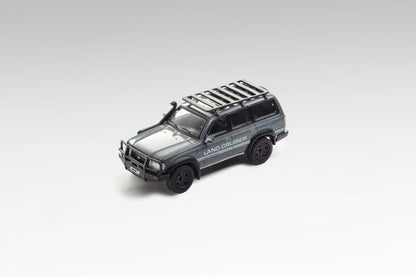 ＜予約商品＞1/64 TOYOTA LAND CRUISER 80 CUSTOM DARK GREEN / BLACK 1/64 トヨタ ランドクルーザー 80 カスタム ダークグリーン／ブラック※2026年12月以後入荷予定