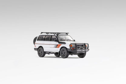 ＜予約商品＞1/64 TOYOTA LAND CRUISER 80 CUSTOM WHITE　1/64 トヨタ ランドクルーザー 80 カスタム ホワイト※2026年12月以後入荷予定
